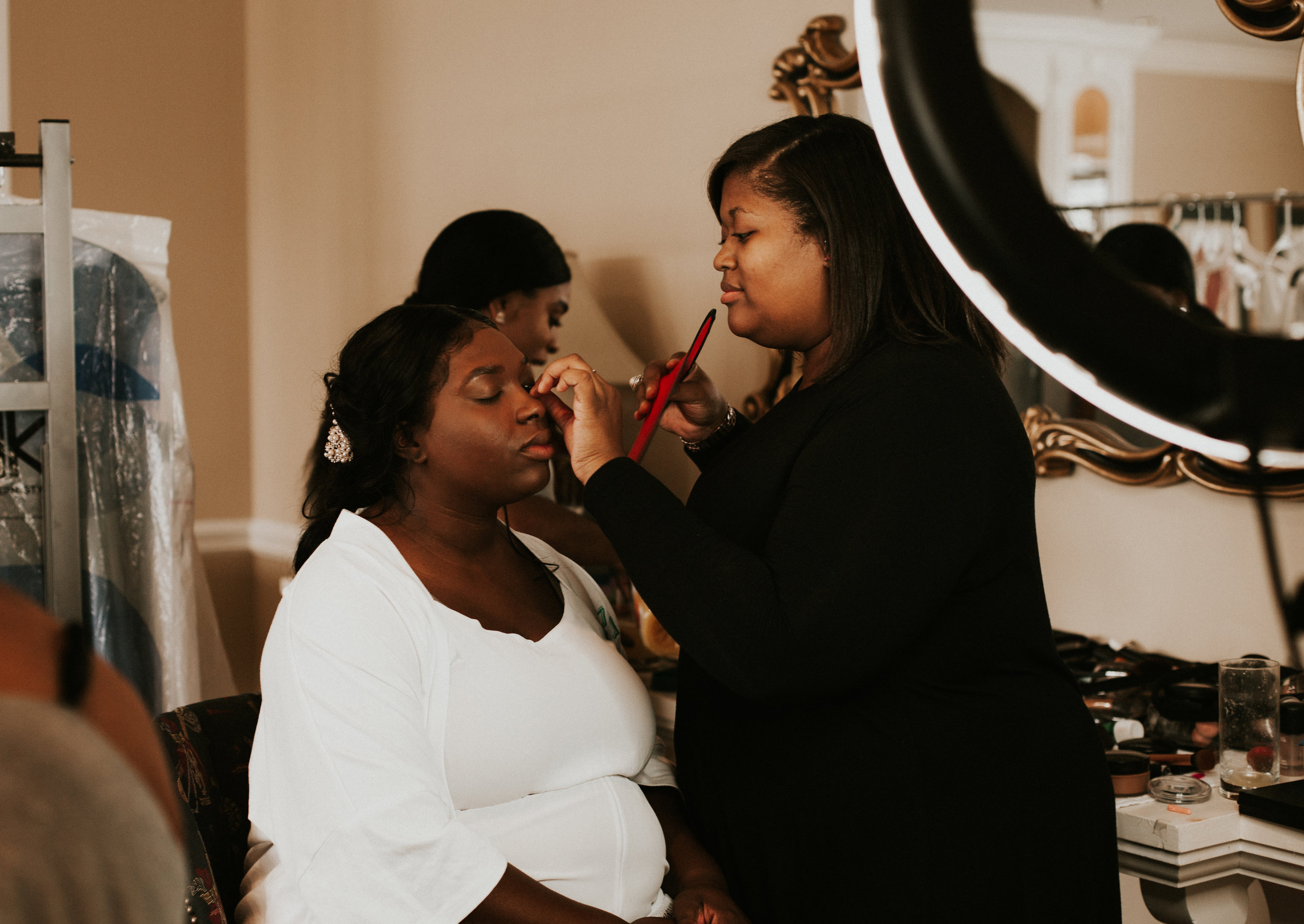  Getting ready photos at the Hope Valley Country Club, Raleigh NC | Fall wedding | Marina Rey Photography 